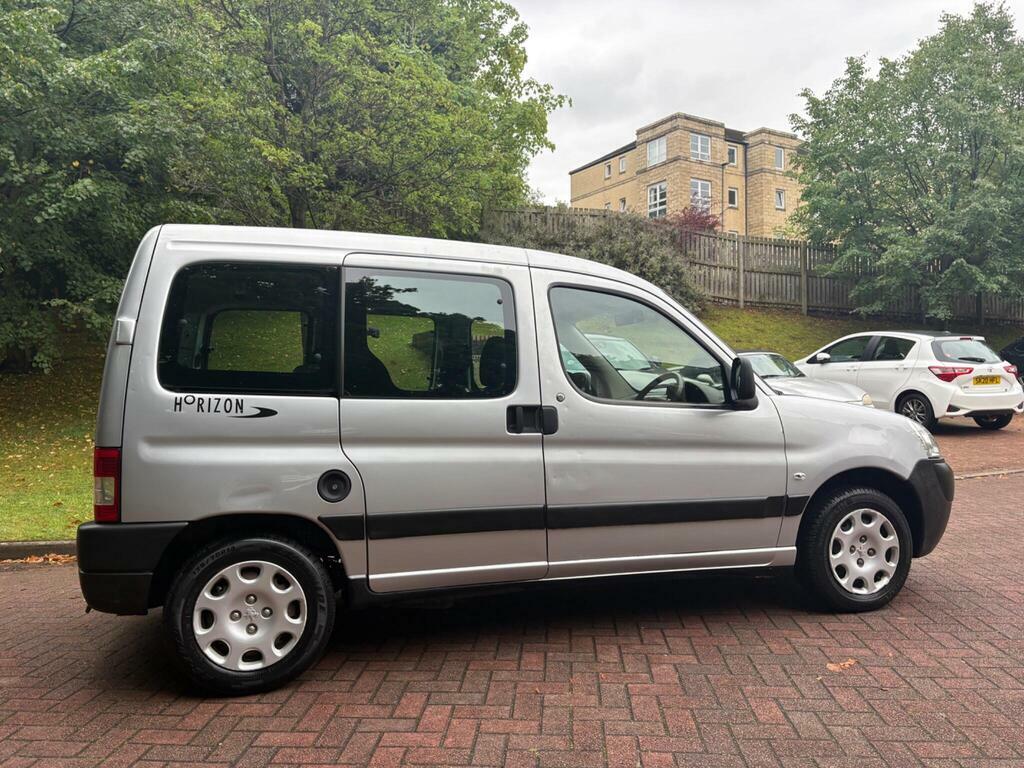 Peugeot Partner Mpv White #22