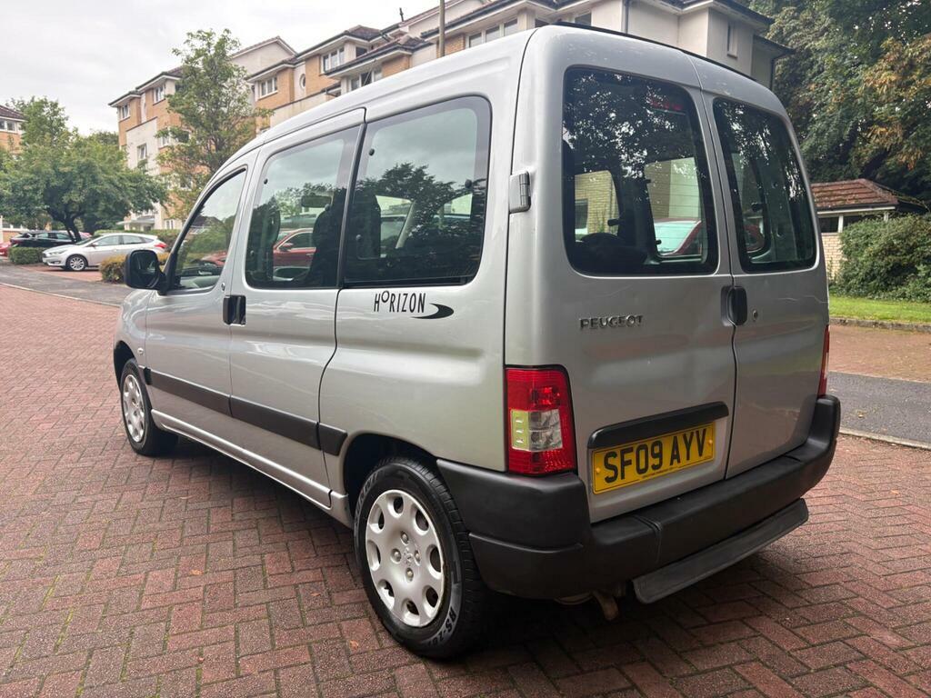 Peugeot Partner Mpv White #21