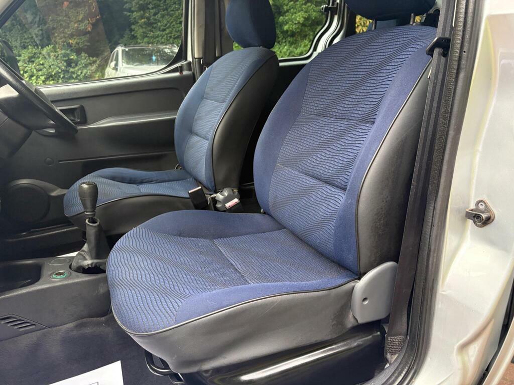 Peugeot Partner 1.4 Combi Silver #2