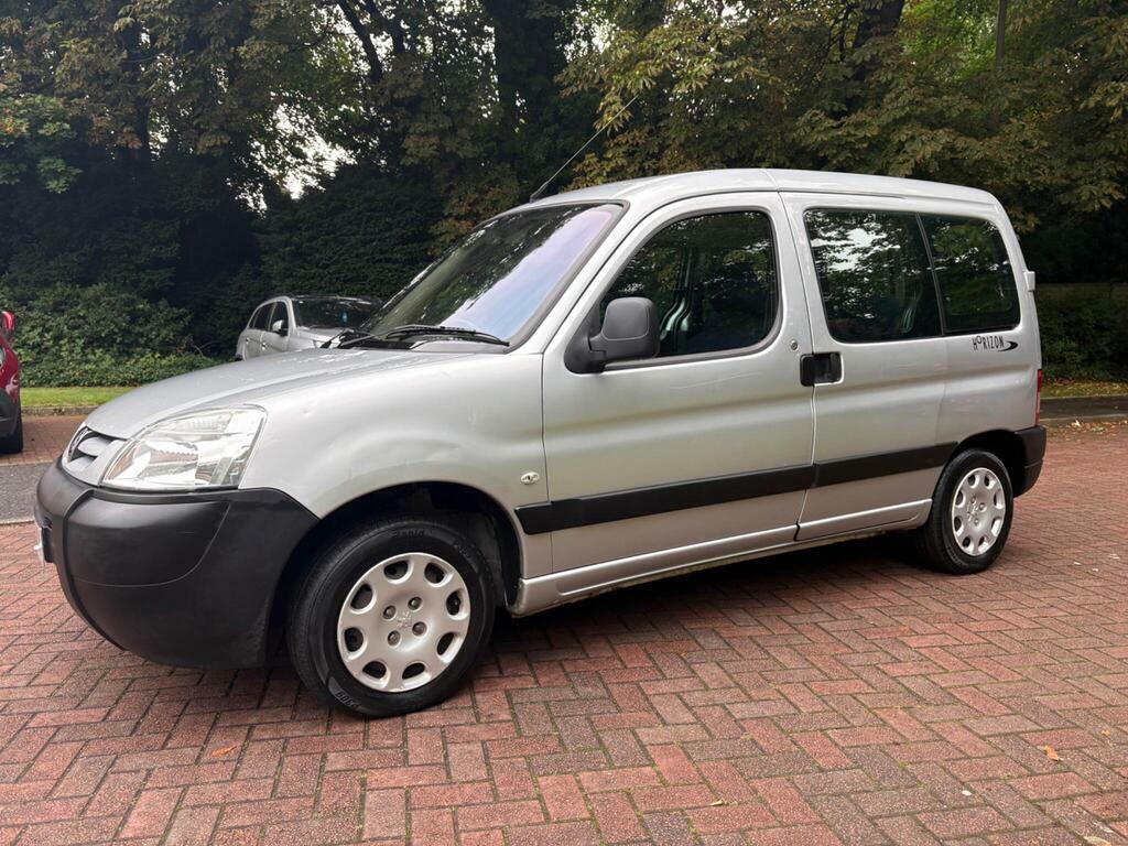 Peugeot Partner Mpv White #17