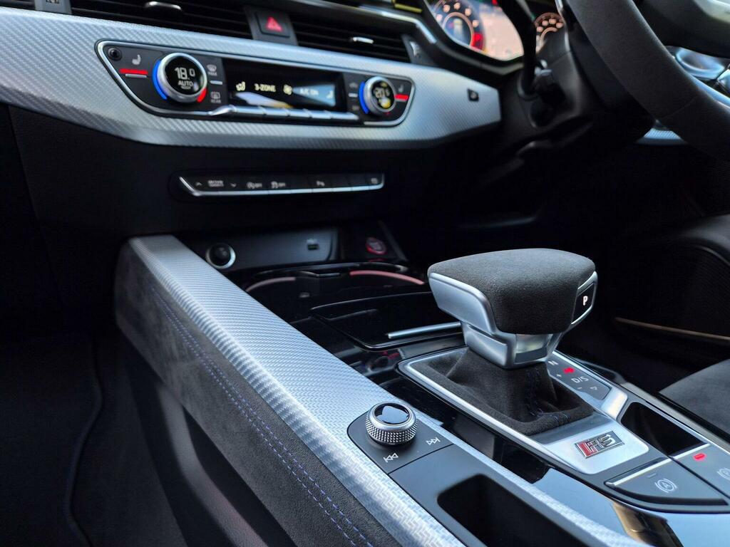 Audi RS4 Avant Automatic Grey #54