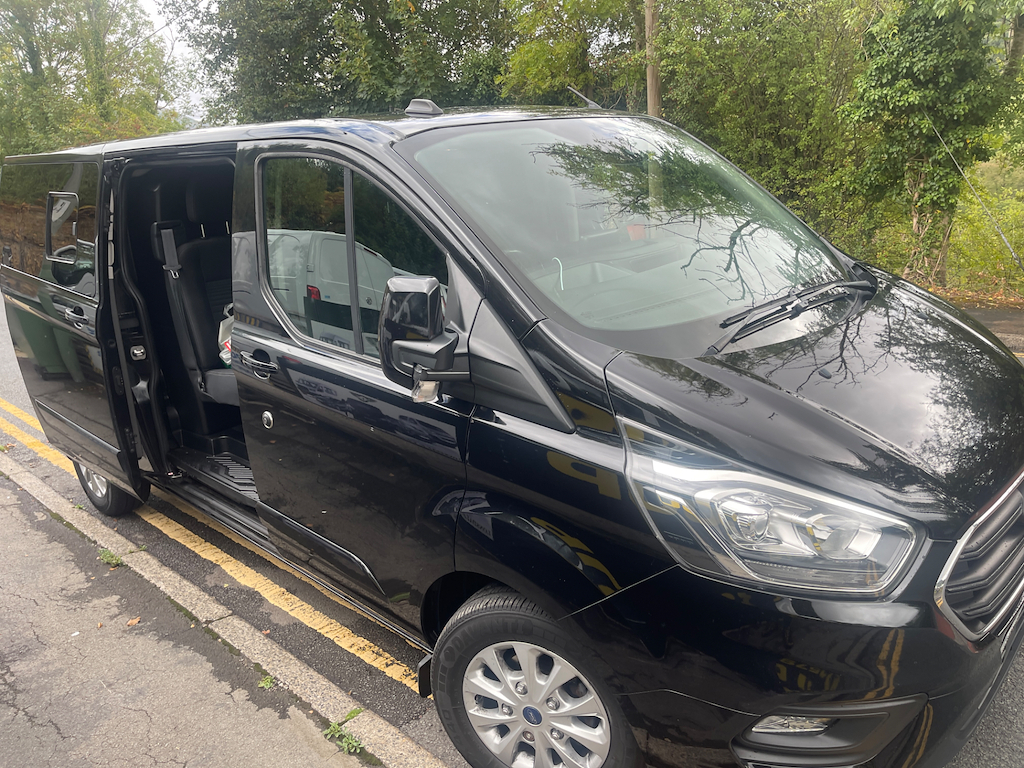 Ford Transit Custom 300 Limited Ecoblue L2 Lwb Crew-cab HG22JSY Black