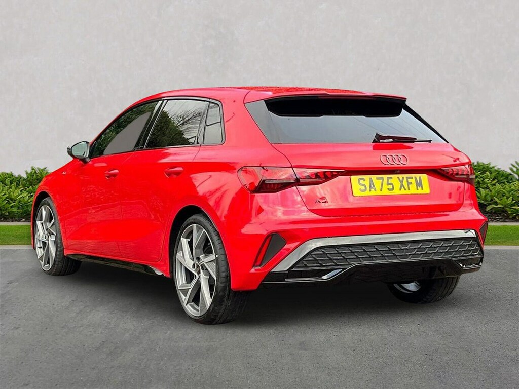 Audi A3 2.0 Tdi 150 Black Edition S Tronic Red #2