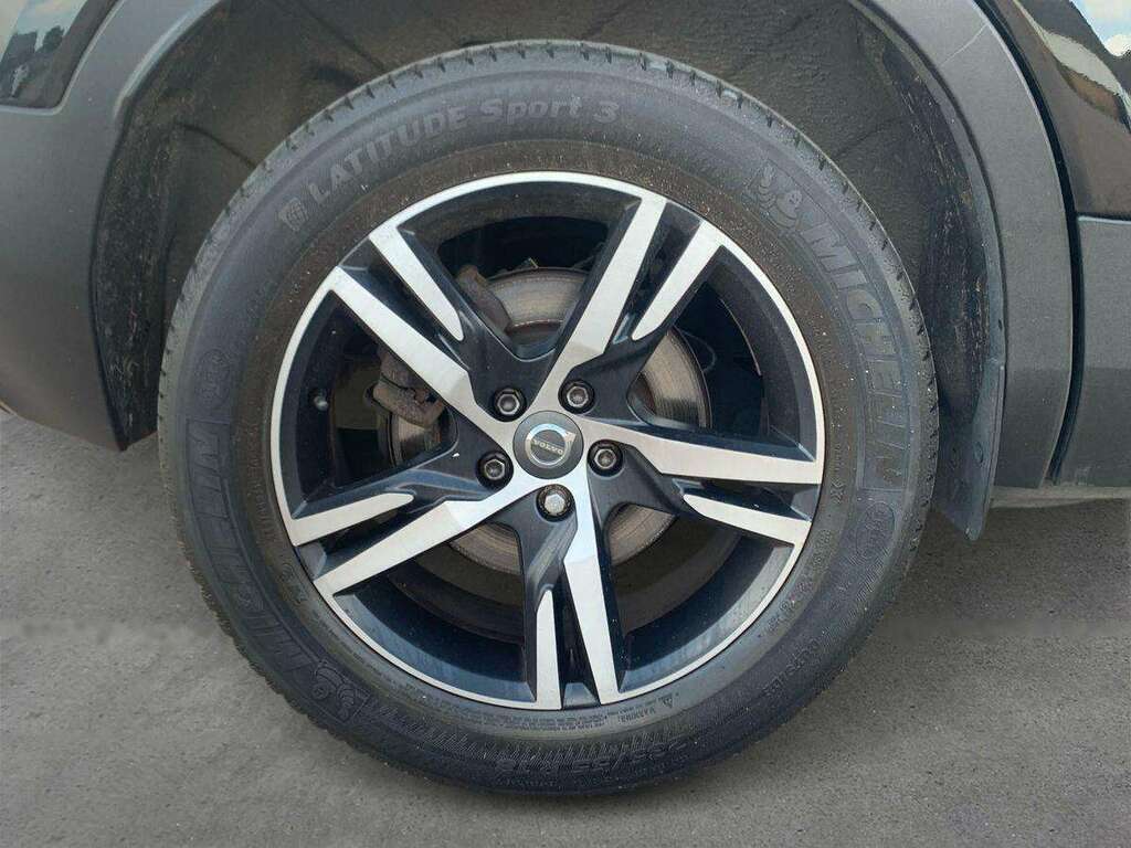 Volvo XC40 2.0 B4p R Design LJ70NMY Black #6