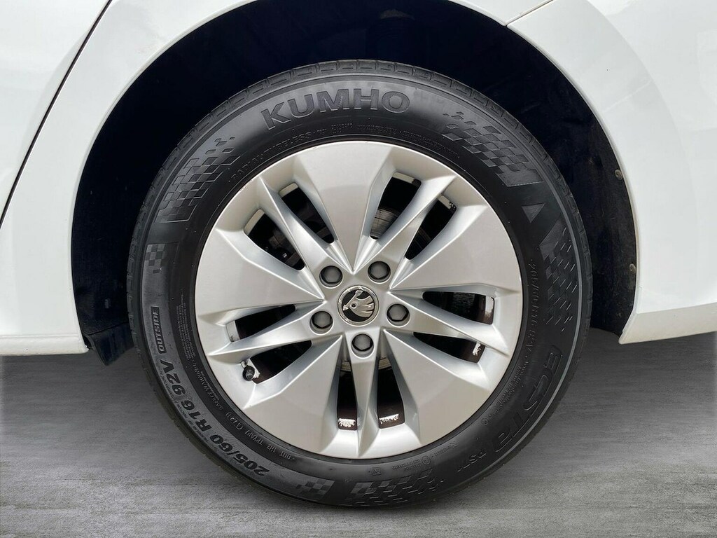 Skoda Octavia 1.0 Tsi Se Technology Estate Eur White #6