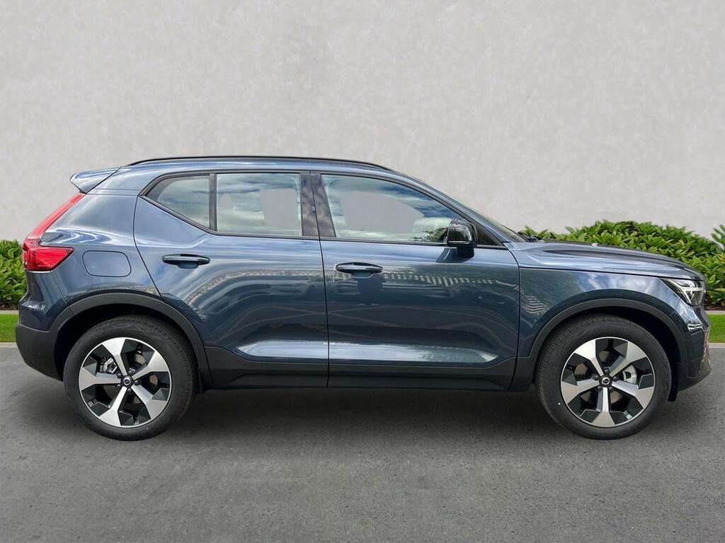 Volvo XC40 2.0 B3p Plus Dark MP26HTJ Blue #3