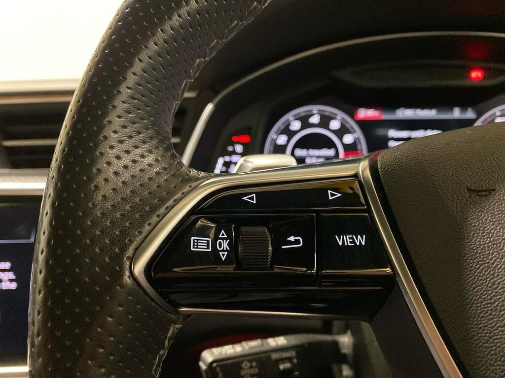 Audi RS6 Estate Black #26