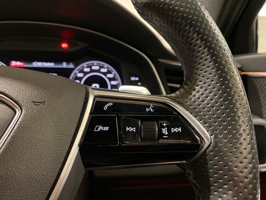Audi RS6 Estate Black #27