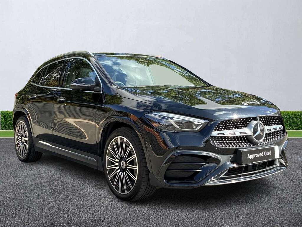 Mercedes-Benz GLA Class Gla 200 Amg Line Premium Plus Black