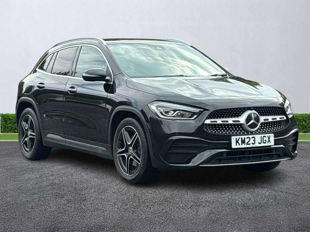 Mercedes-Benz GLA Class Gla 200 Amg Line Premium Black