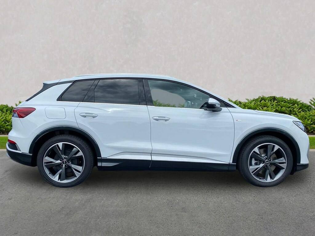Audi Q4 E Tron 150Kw 40 63Kwh S Line Leathertech Pack RE26ZNV White #3
