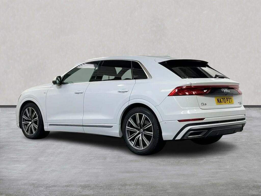 Audi Q8 Black #2