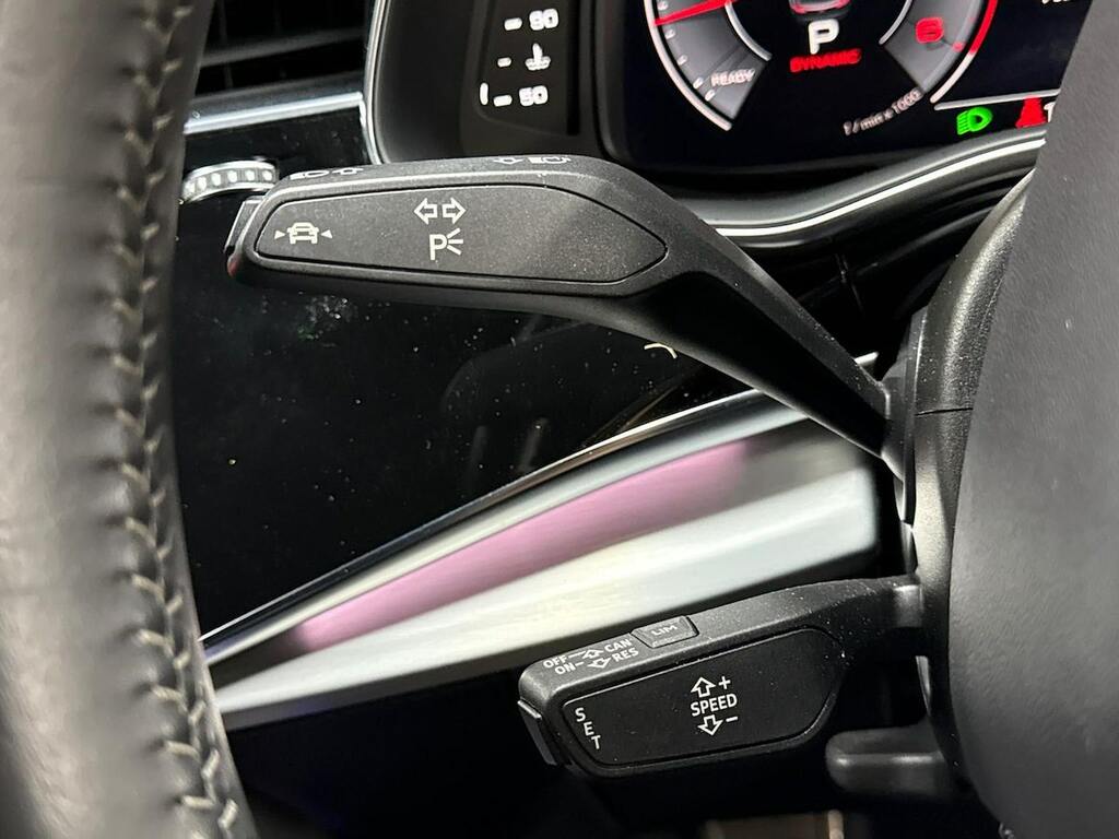 Audi Q8 Black #27