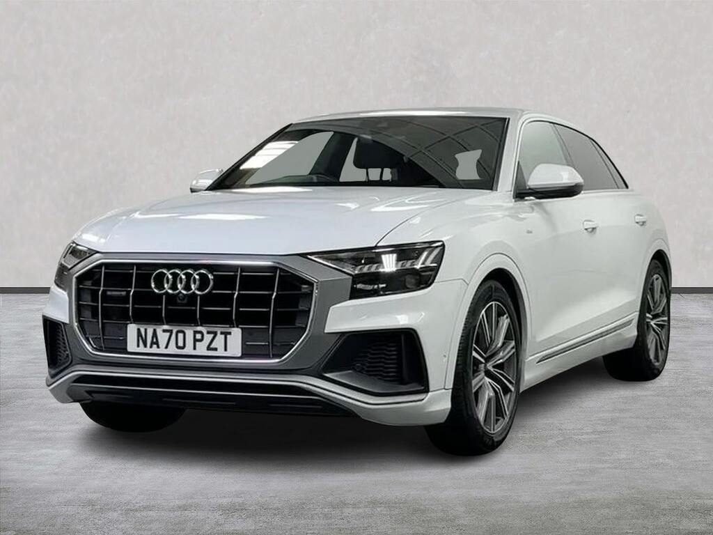 Audi Q8 Black #20