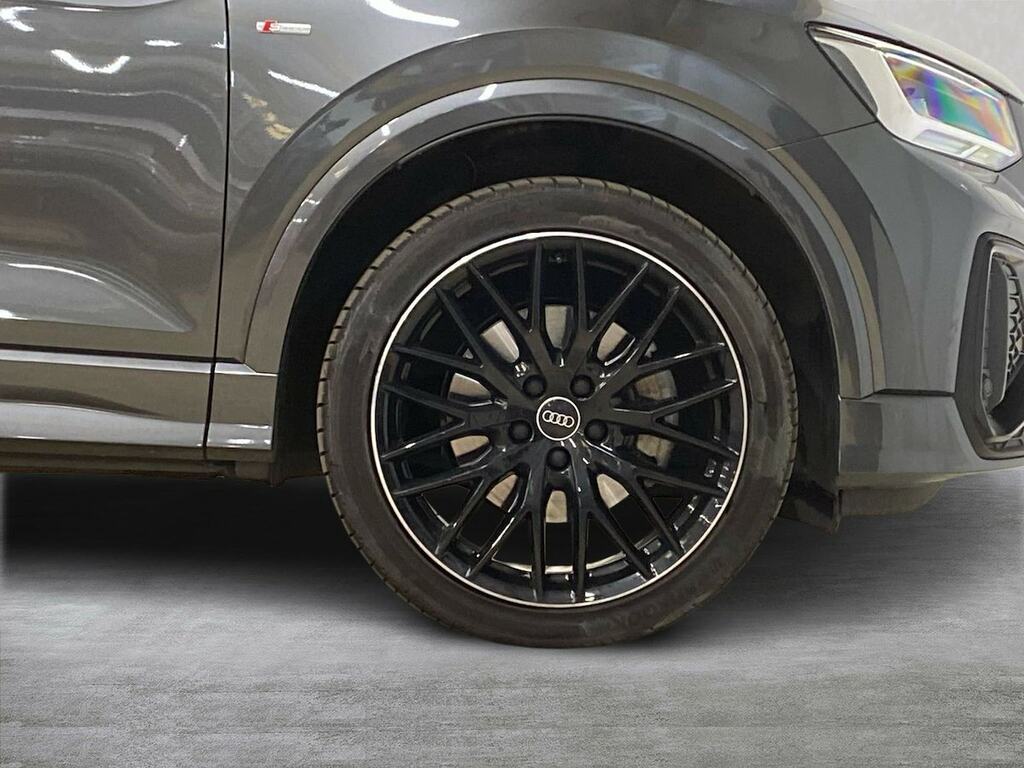 Audi Q2 1.5 Tfsi Cod 35 Black Edition Suv S Tro RF75HKV Grey #6
