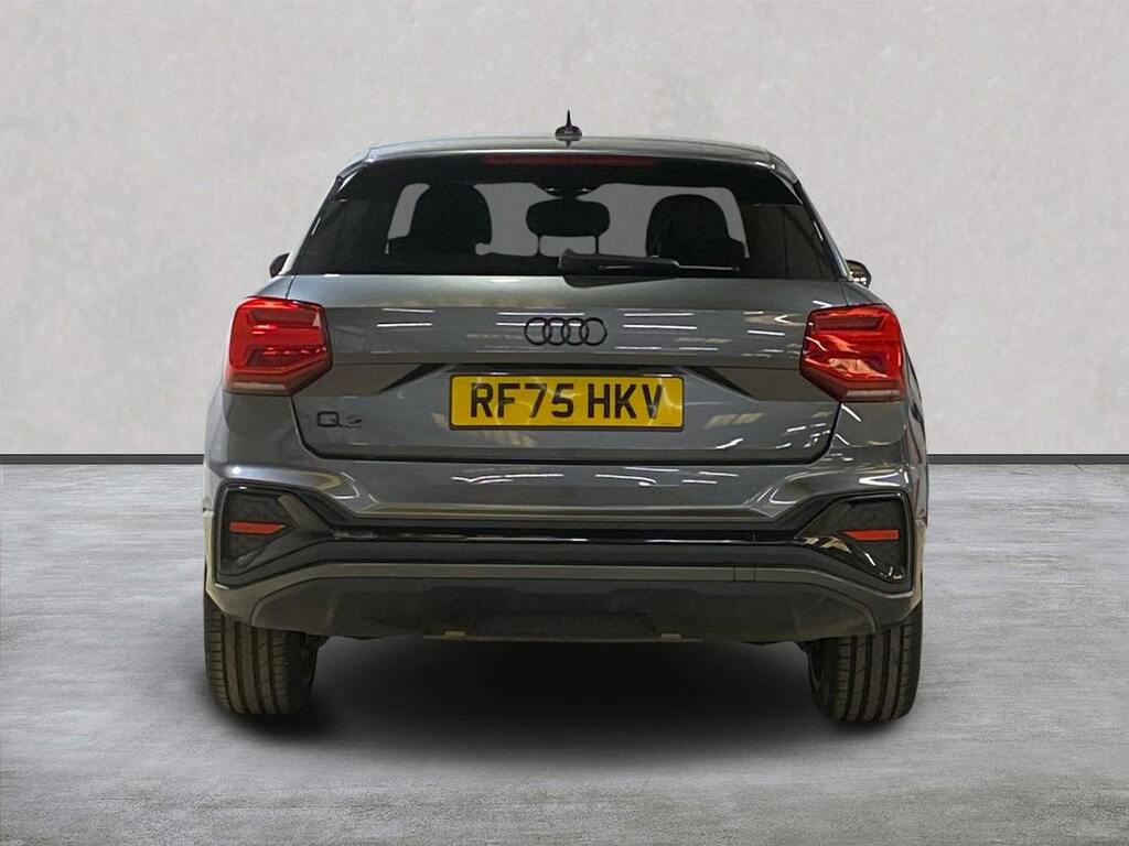 Audi Q2 1.5 Tfsi Cod 35 Black Edition Suv S Tro RF75HKV Grey #4