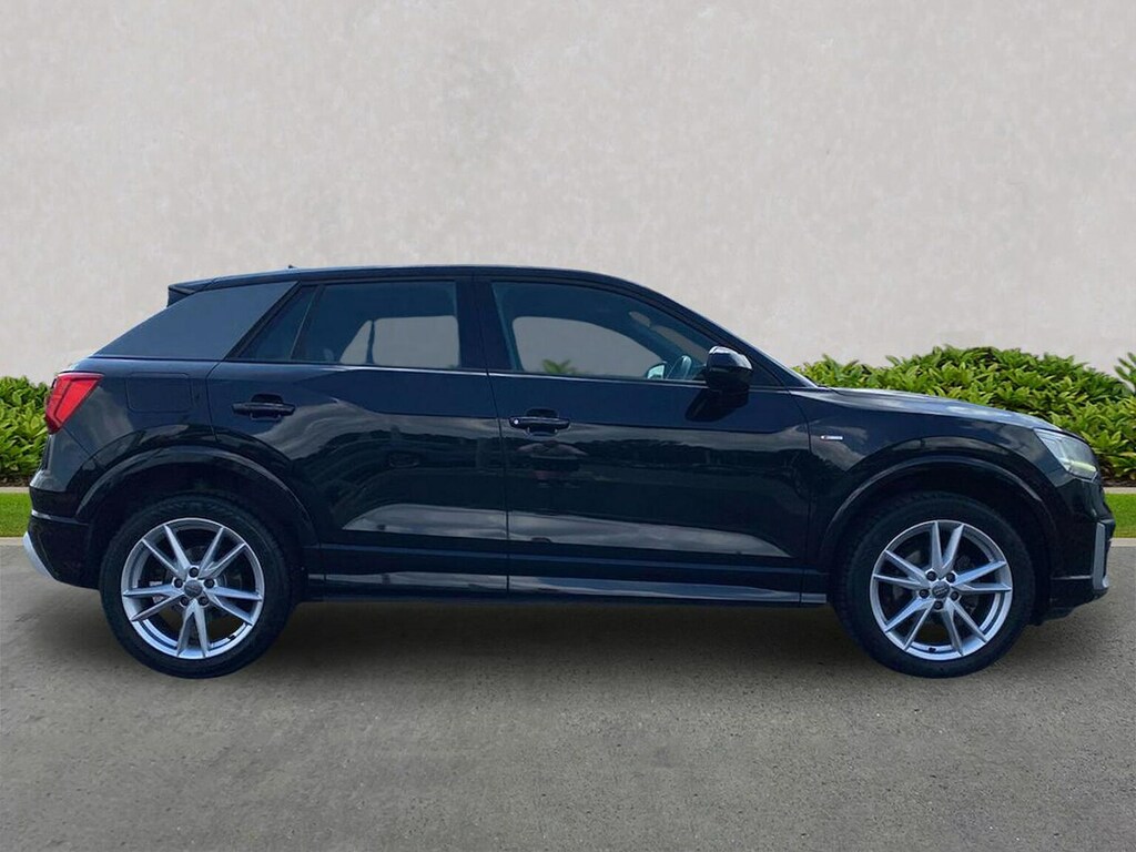 Audi Q2 35 Tfsi S Line Black #3