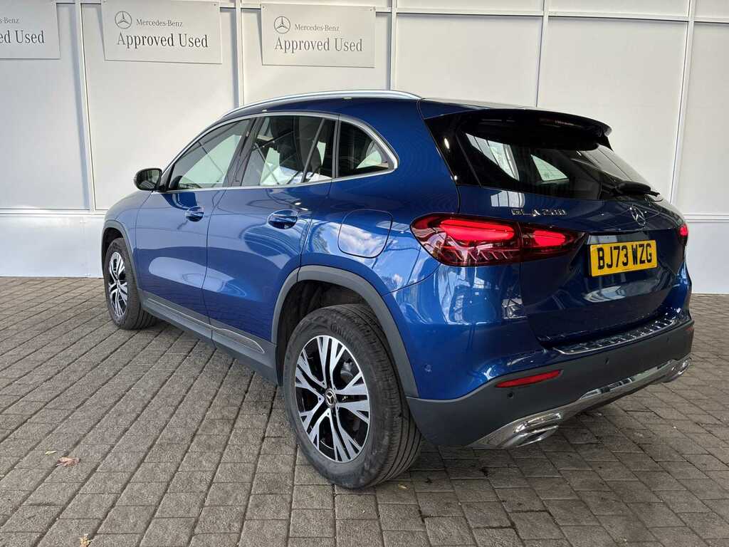 Mercedes-Benz GLA Class Gla 200 Sport Executive BJ73WZG Blue #2