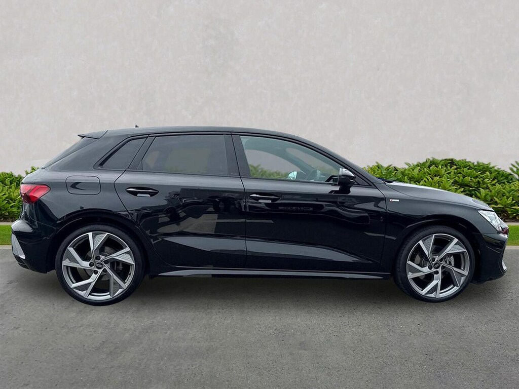 Audi A3 35 Tfsi Black Edition S Tronic KJ25FFM Black #3