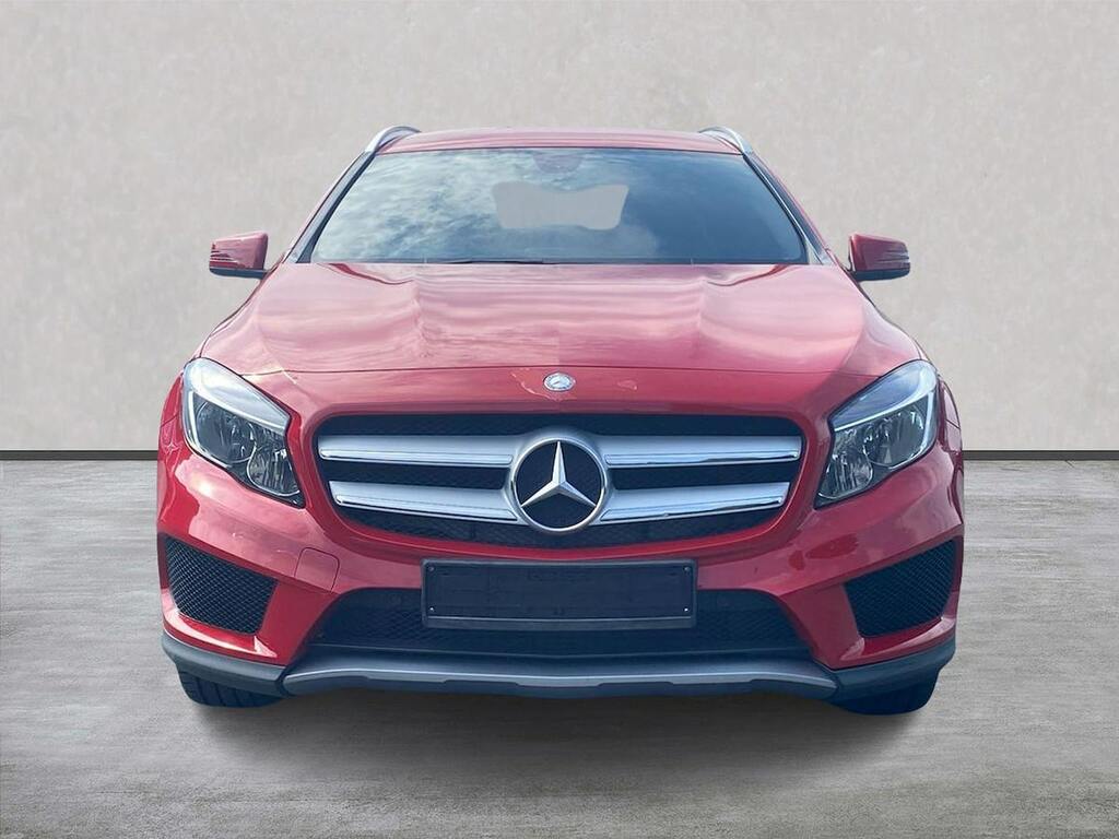 Mercedes-Benz GLA Class Mercedes-benz Gla200 Amg Line Cdi Red #5