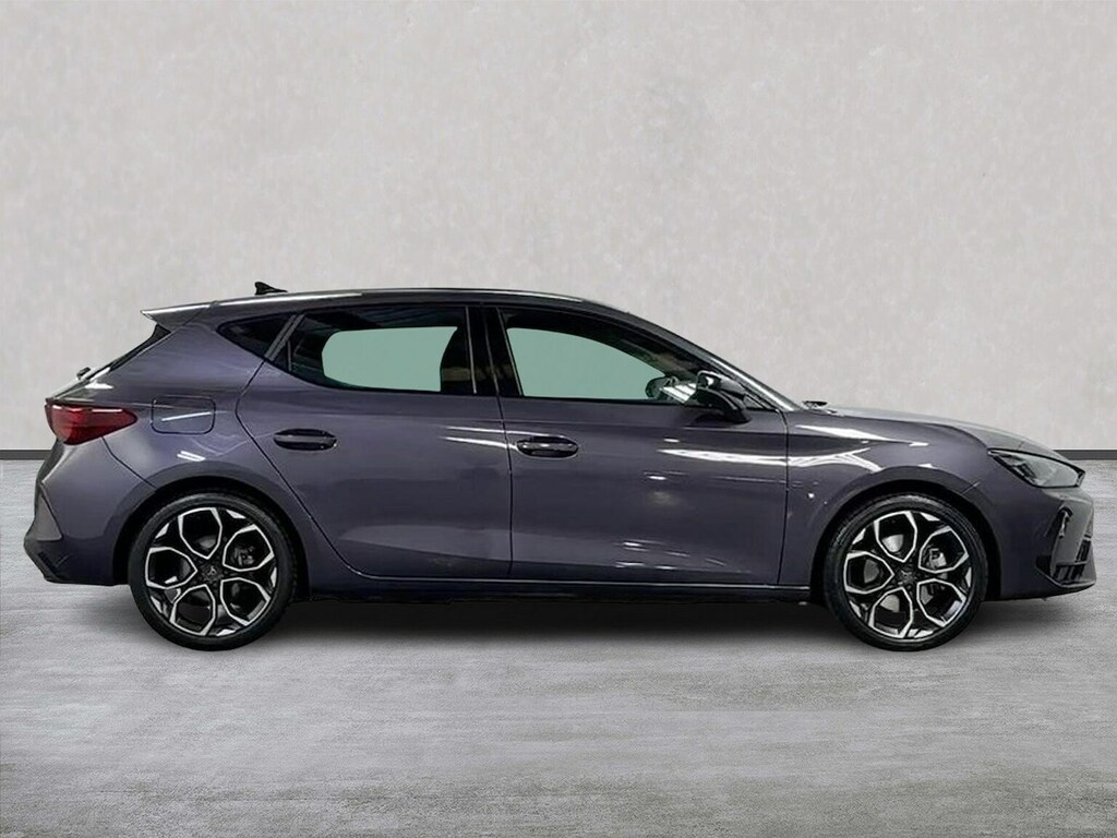 Cupra Leon 1.5 Ehybrid 204 V2 Dsg JMZ4689 Purple #3
