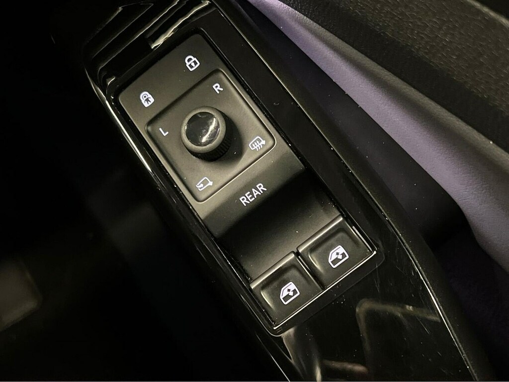Volkswagen ID.4 210Kw Match Pro 77Kwh Black #21