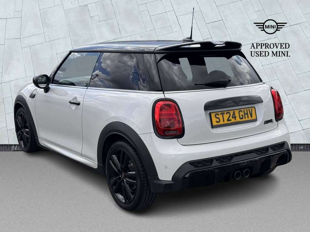Mini Hatch 2.0 Cooper S Sport Premium ST24GHV White #2