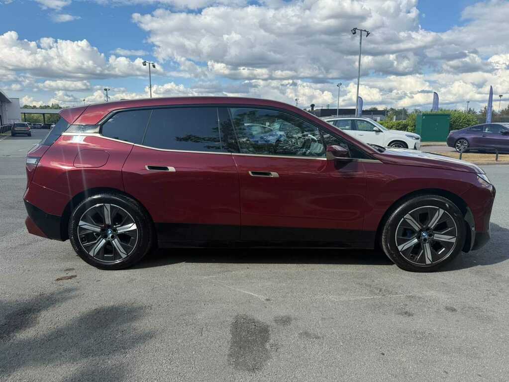 BMW iX 240Kw Xdrive40 M Sport 76.6Kwh Red #2