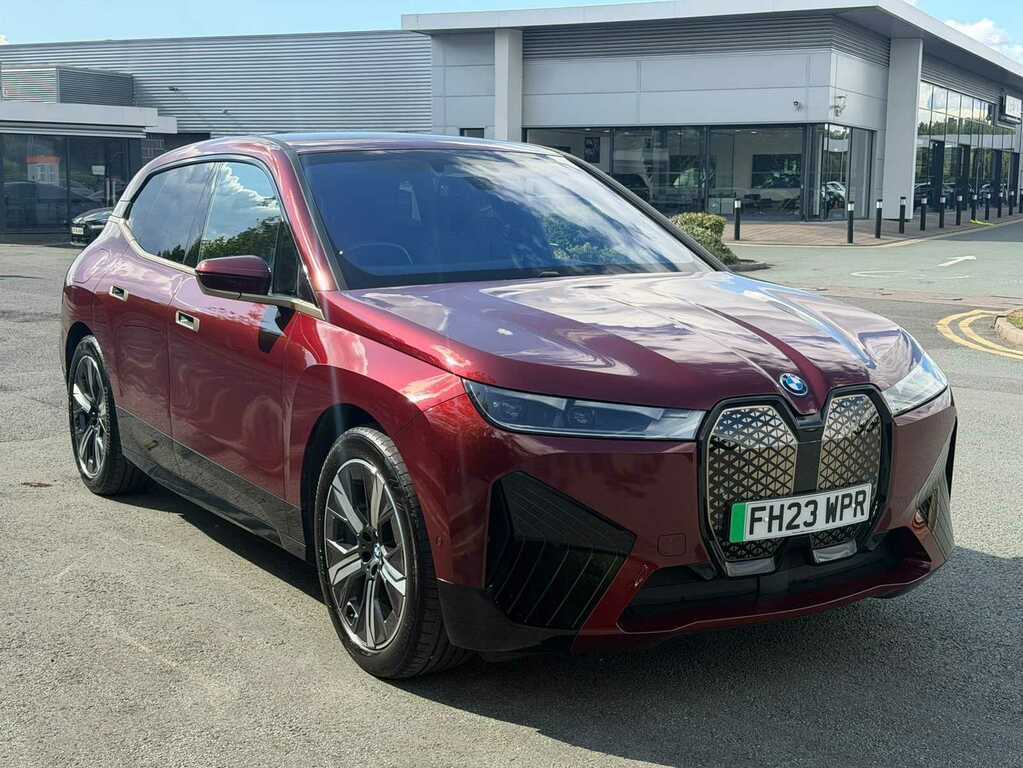 BMW iX 240Kw Xdrive40 M Sport 76.6Kwh Red