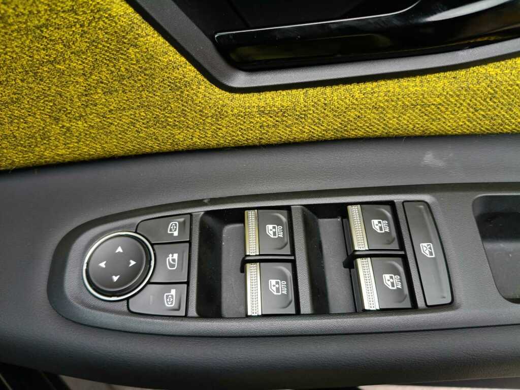 Renault 5 E-Tech 110Kw Iconic Five Comfort Range 52Kwh Red #19
