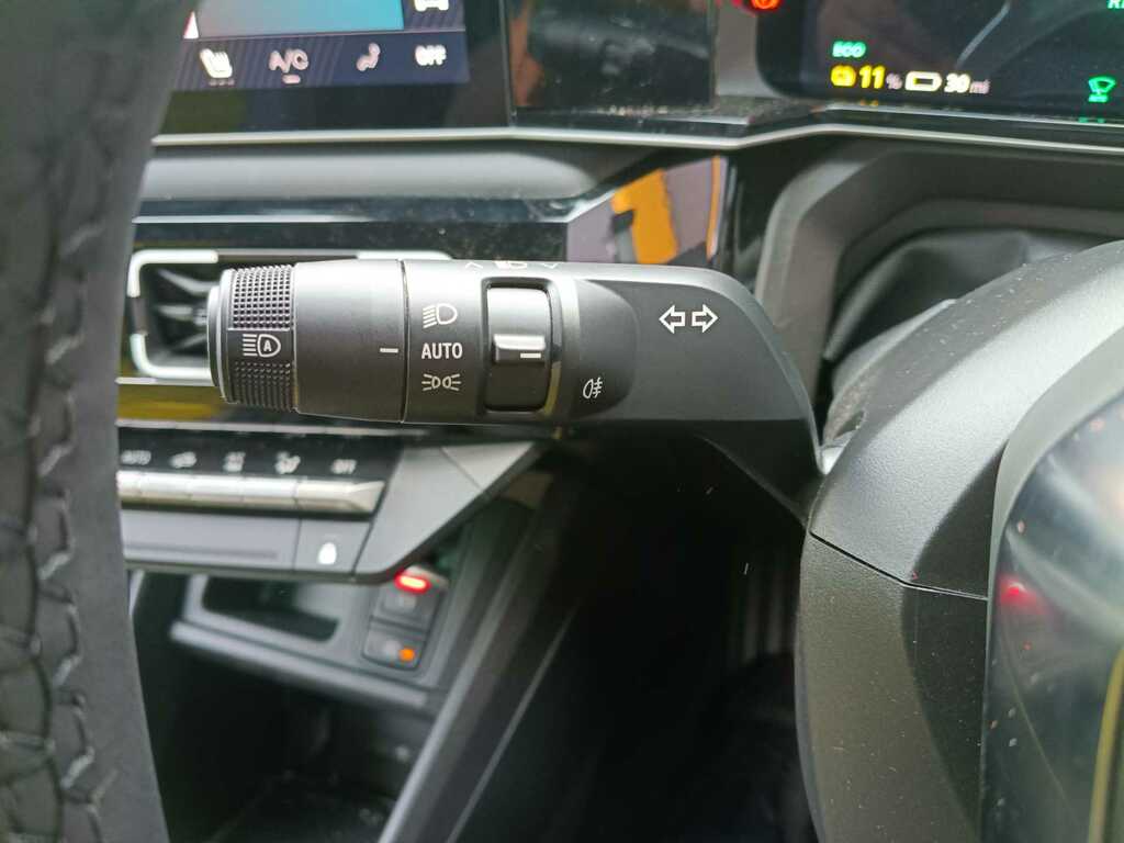 Renault 5 E-Tech 110Kw Iconic Five Comfort Range 52Kwh Red #25