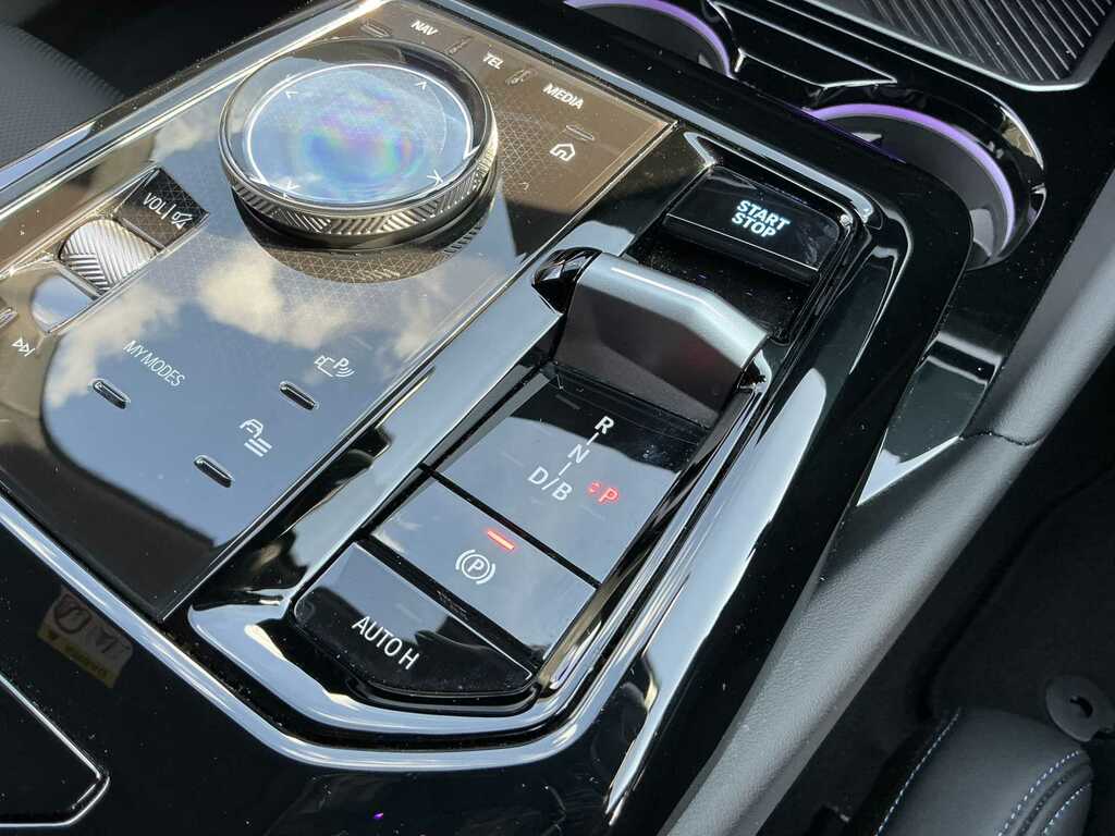 BMW i5 Saloon Grey #12