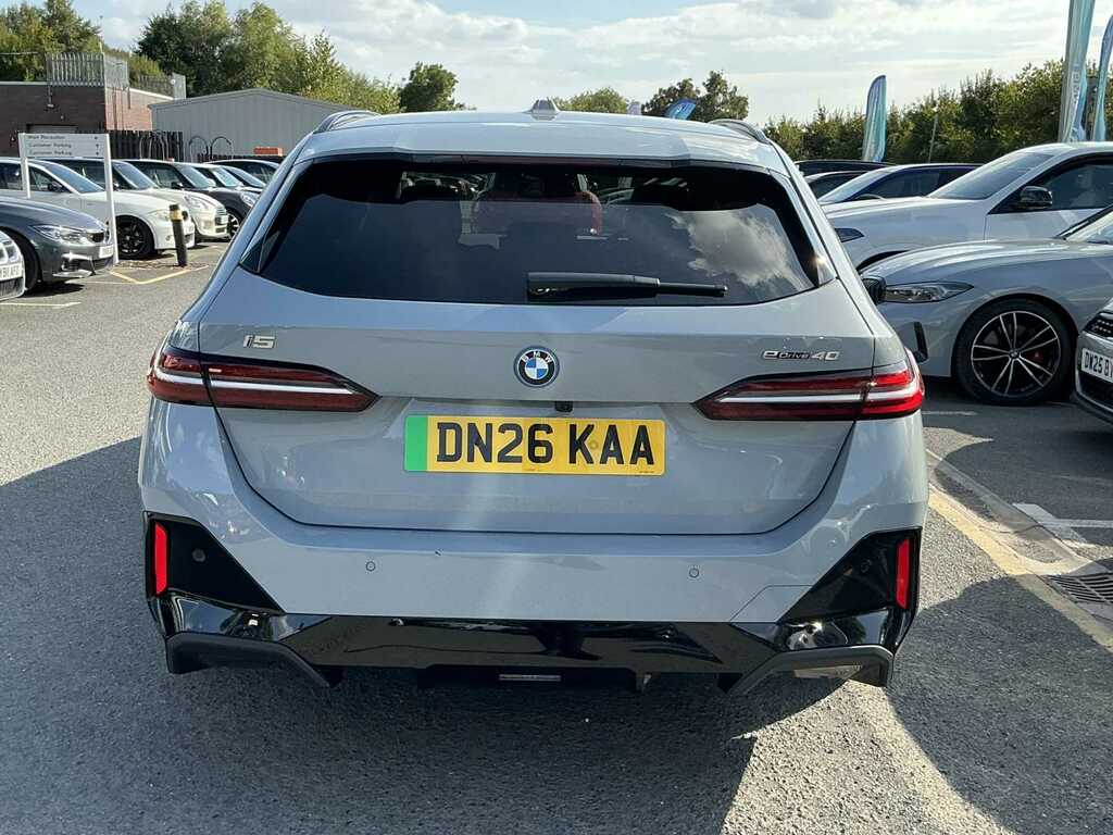 BMW i5 250Kw Edrive40 M Sport 84Kwh Grey #3