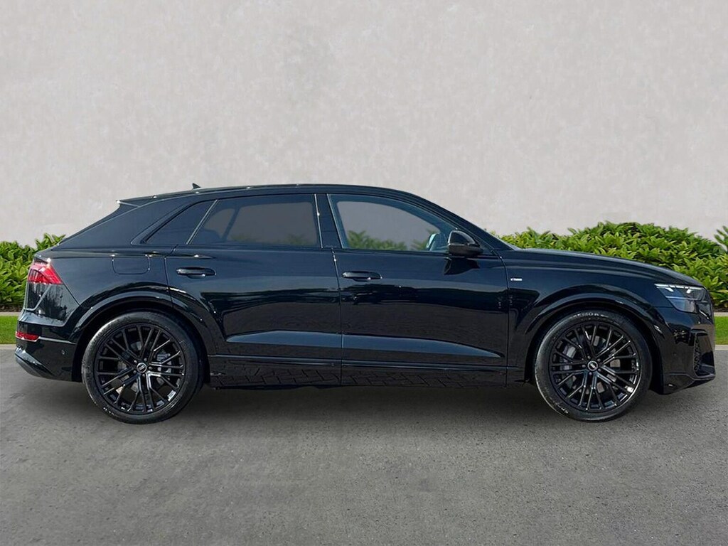 Audi Q8 3.0 Tfsi E Quattro 394 Black Edition Tiptronic Black #3