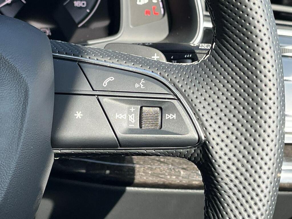 Audi Q8 Black Edition Blue #26
