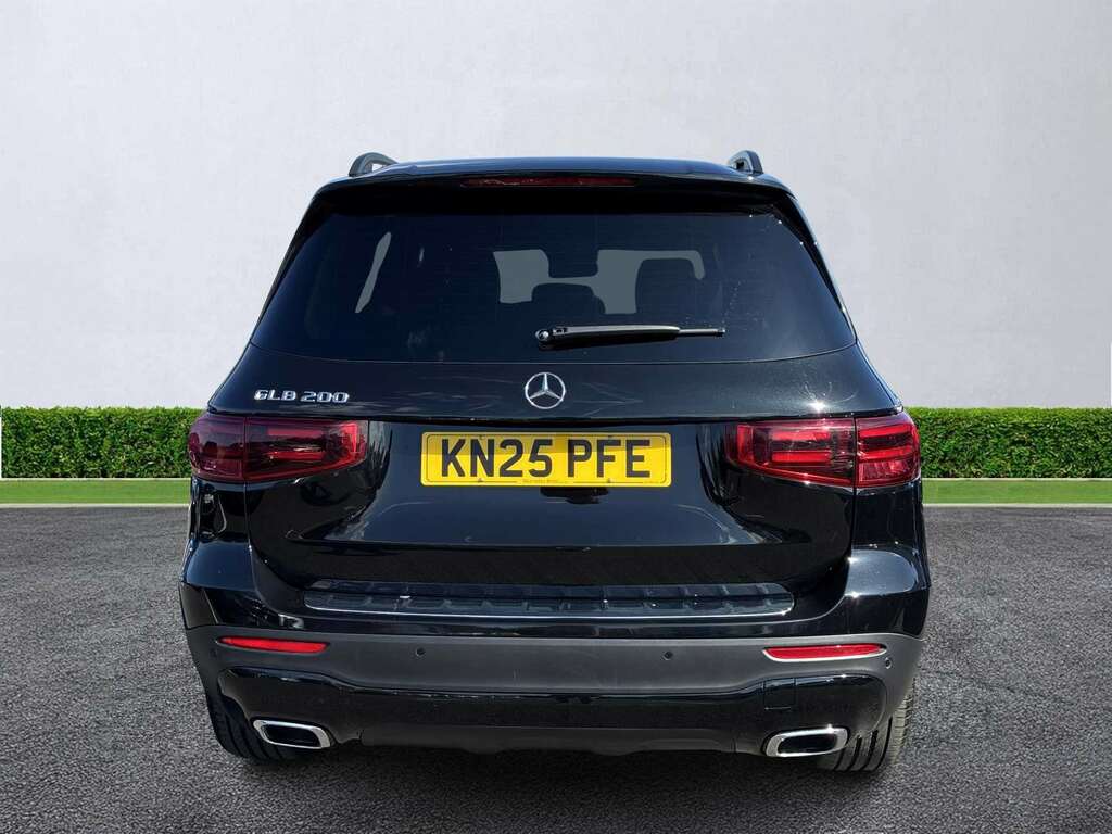 Mercedes-Benz GLB Class Glb 200 Sport Executive 7G-tronic Black #4
