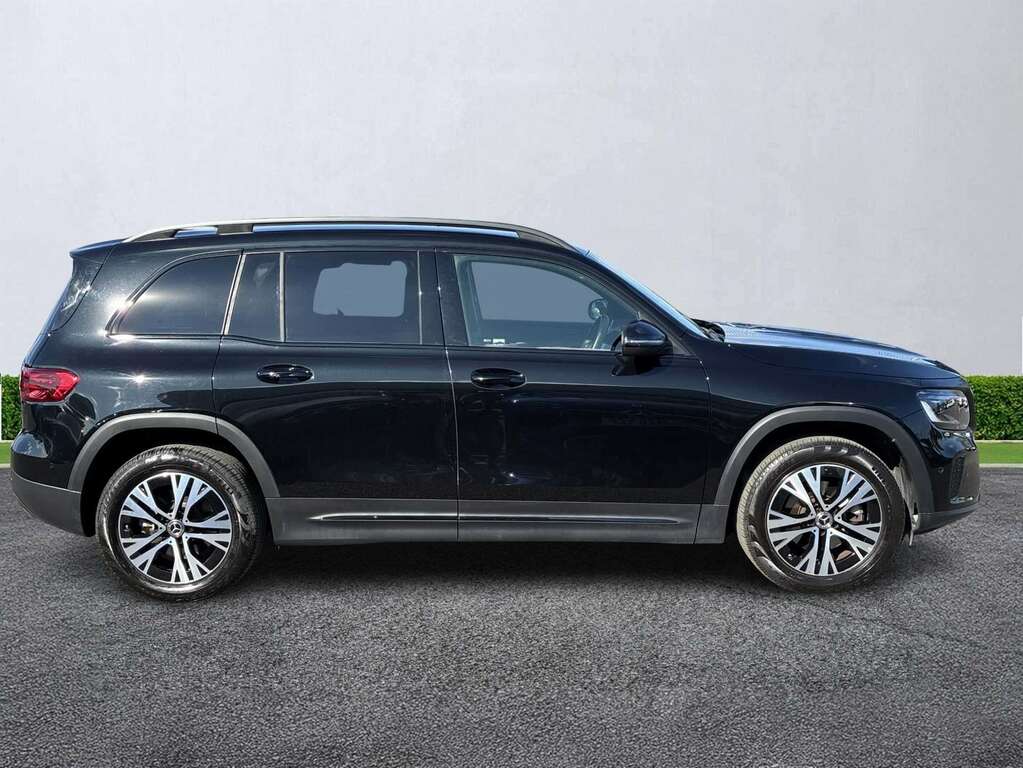 Mercedes-Benz GLB Class Glb 200 Sport Executive 7G-tronic Black #3