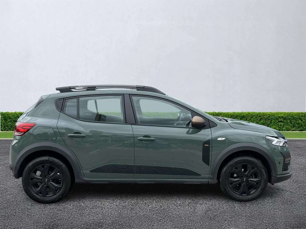 Dacia Sandero Stepway 1.0 Tce Extreme Cvt PY73DWG Green #3