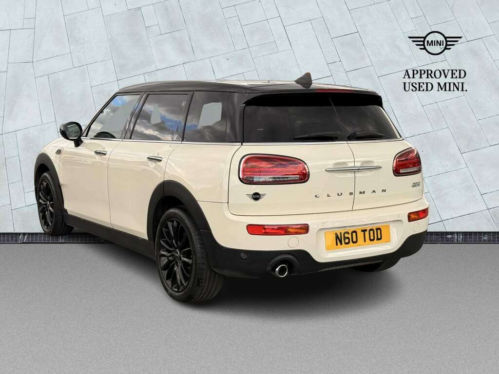 Mini Clubman 1.5 Cooper Classic 6Dr White #2