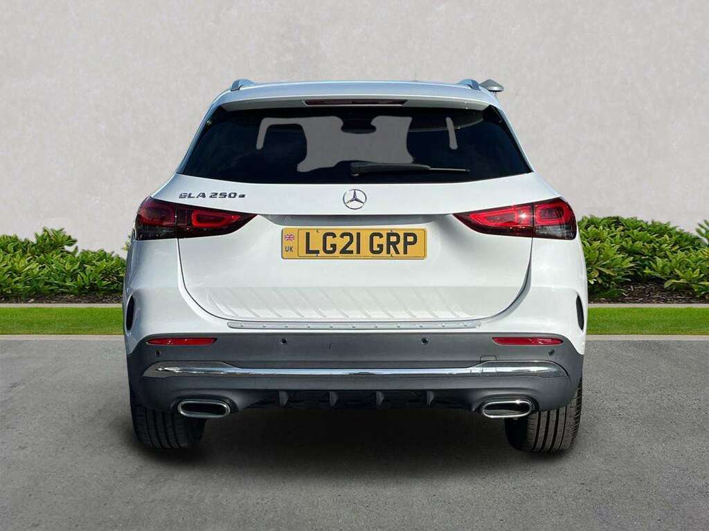 Mercedes-Benz GLA Class Gla 250E Exclusive Edition White #4