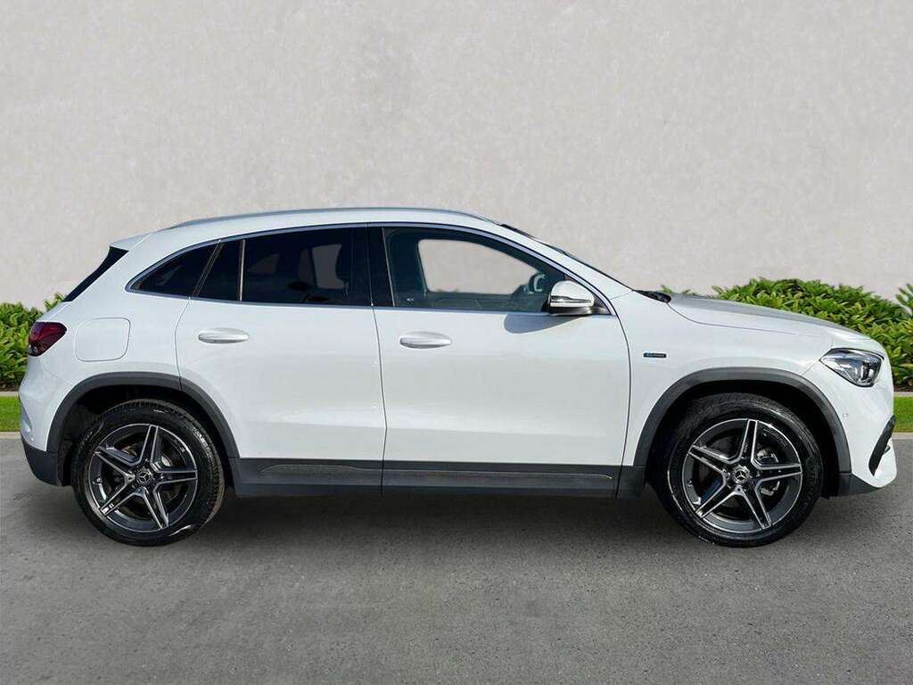 Mercedes-Benz GLA Class Gla 250E Exclusive Edition White #3