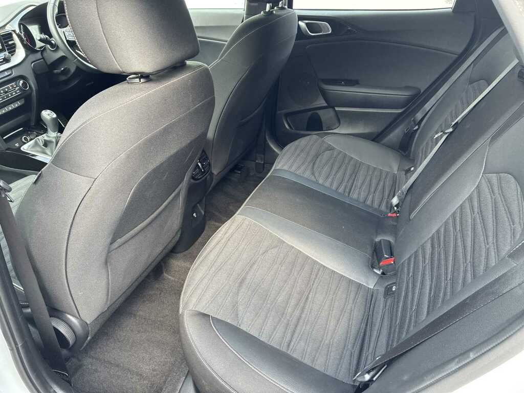 Kia Xceed 1.5T Gdi Isg 138 Gt-line S Dct White #15