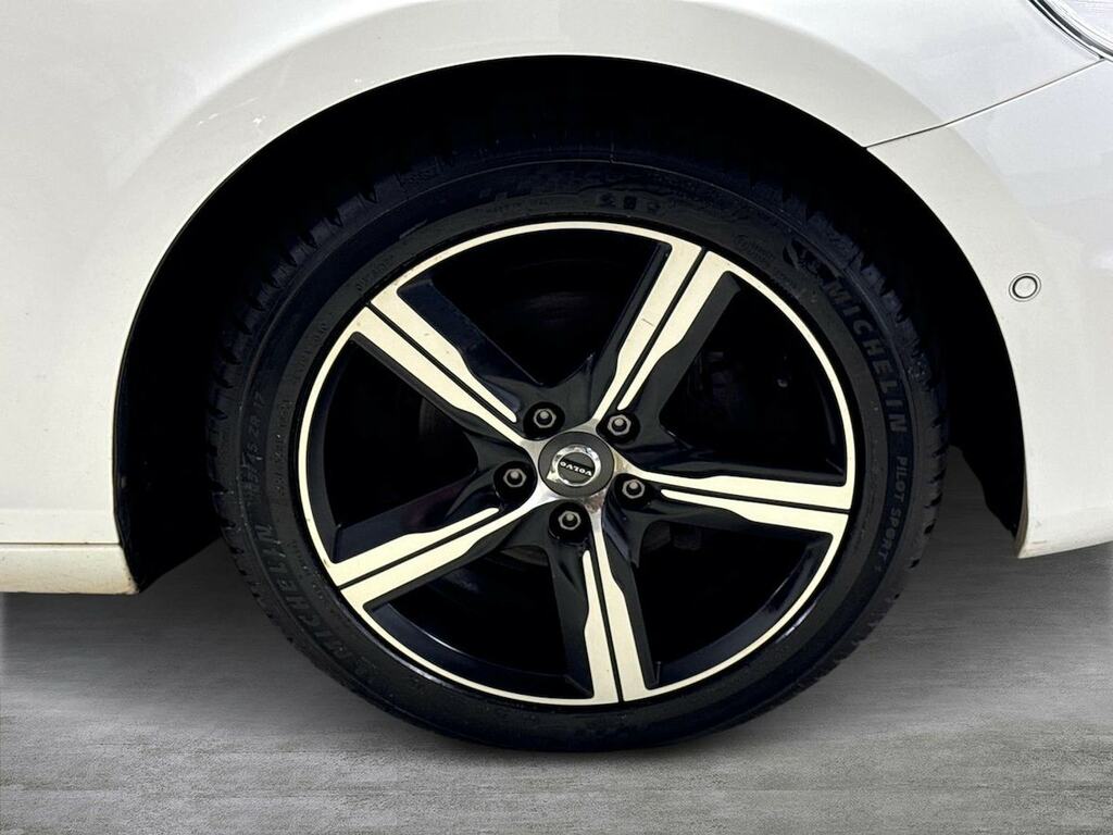 Volvo V40 2.0 D2 R-design Nav Plus Hatchback Manu KW68XBX White #6