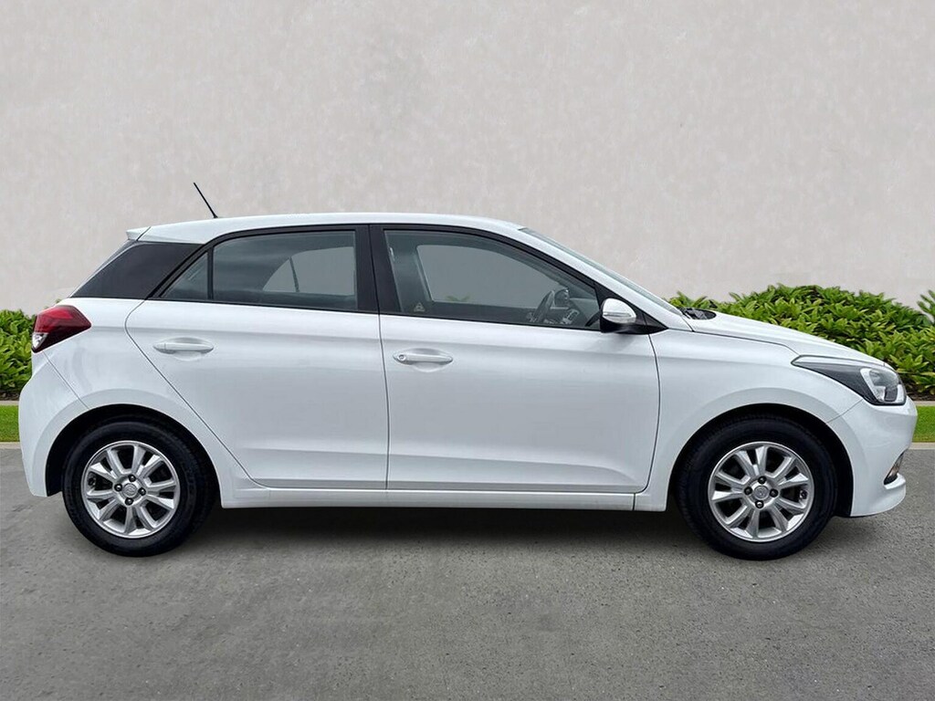 Hyundai I20 1.2 Se Hatchback Euro 6 84 Ps BSZ5269 White #3