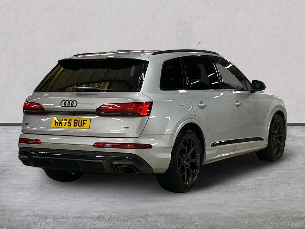 Audi Q7 Black Edition Black #18