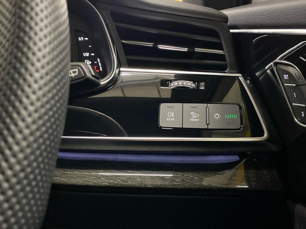 Audi Q7 Black Edition Black #22