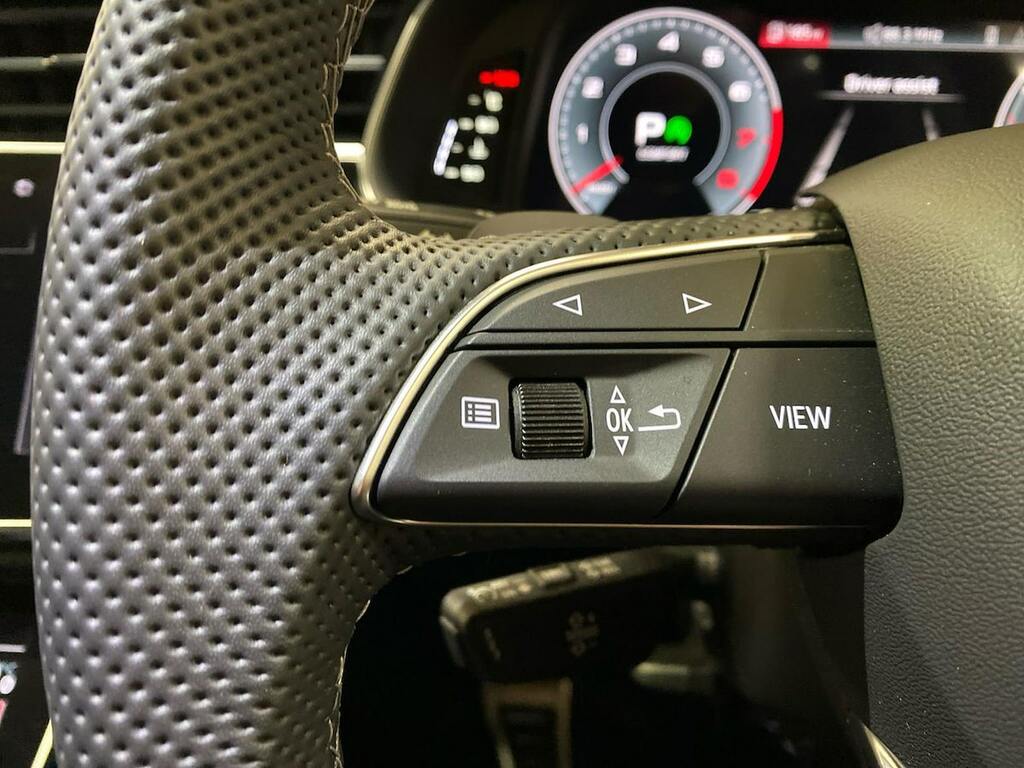 Audi Q7 Black Edition Black #26