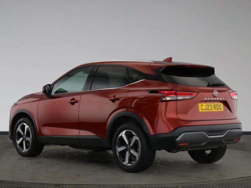 Nissan Qashqai Tekna Black #2