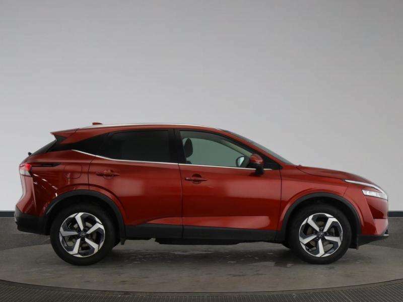 Nissan Qashqai Tekna Black #3