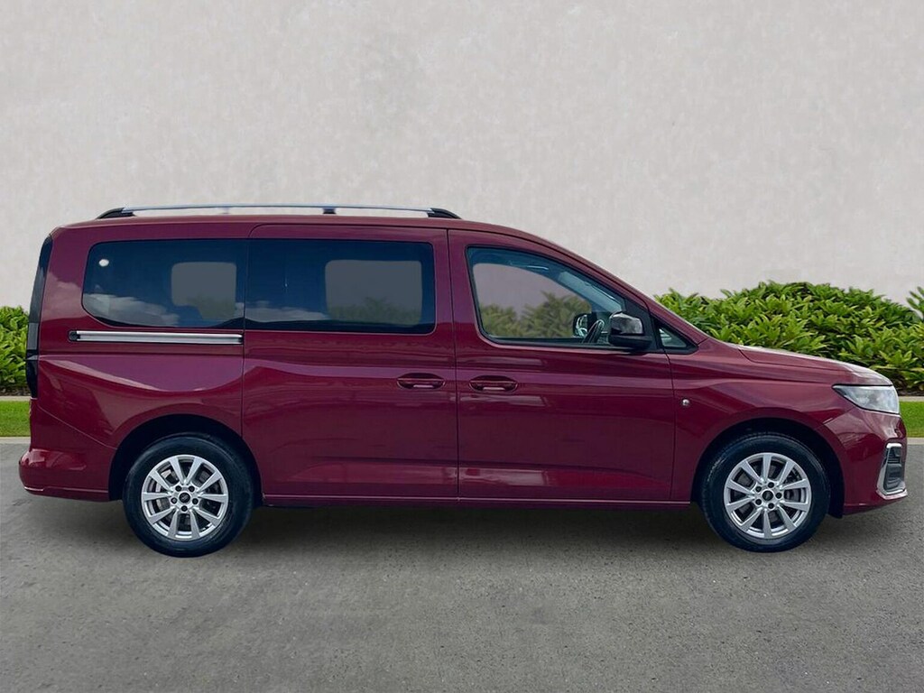 Ford Tourneo Connect 2.0 Ecoblue Titanium Mpv Euro 6 Red #3